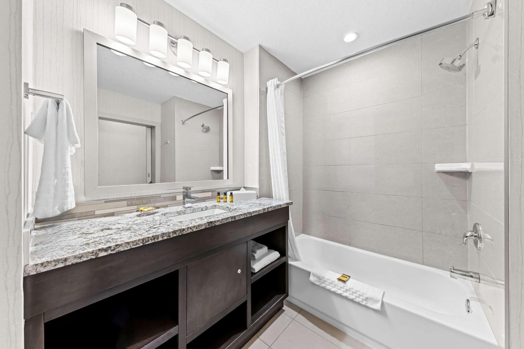 Best Western Plus Airdrie Gateway מראה חיצוני תמונה