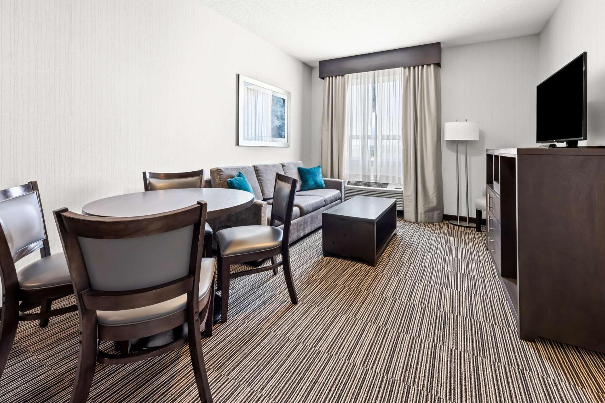 Best Western Plus Airdrie Gateway מראה חיצוני תמונה